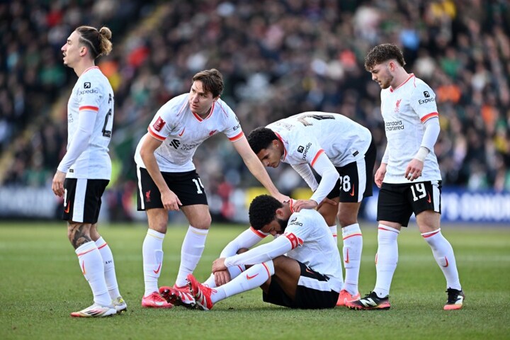 Devastated Liverpool star forced off injured after just eight minutes of FA Cup clash as league leaders suffer huge blow