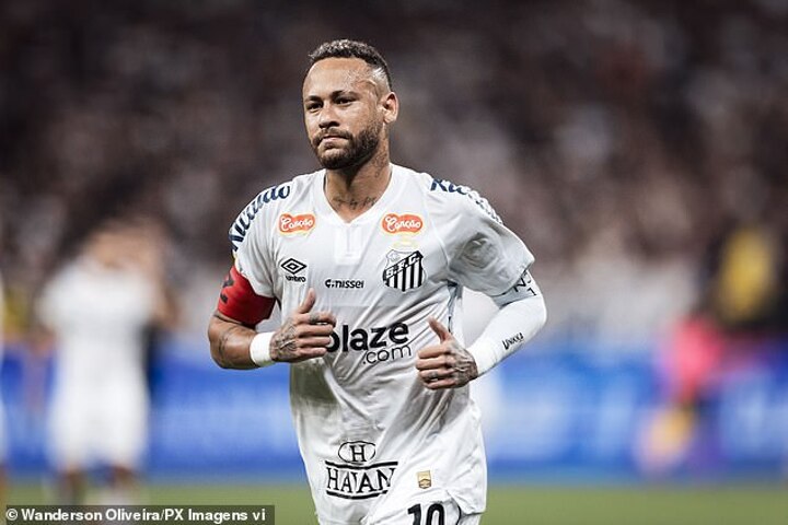 Neymar ‘eyeing a return to Barcelona this summer- despite he rejoins Santos