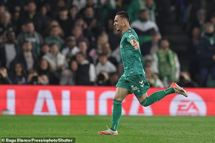 Man United outcast Antony scores AGAIN in another stunning performance for Betis