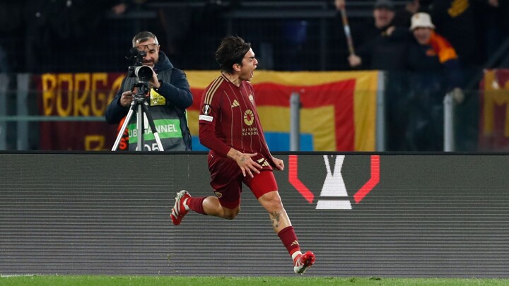 Roma edge past 10-man Porto as late chaos keeps Bodo/Glimt in contention