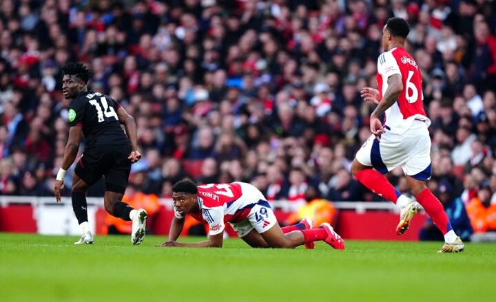 Arsenal star Myles Lewis-Skelly controversially sent off vs West Ham after VAR review just weeks after red card blunder