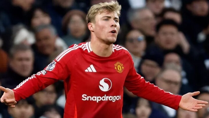 Manchester United coaches losing patience with Rasmus Hojlund