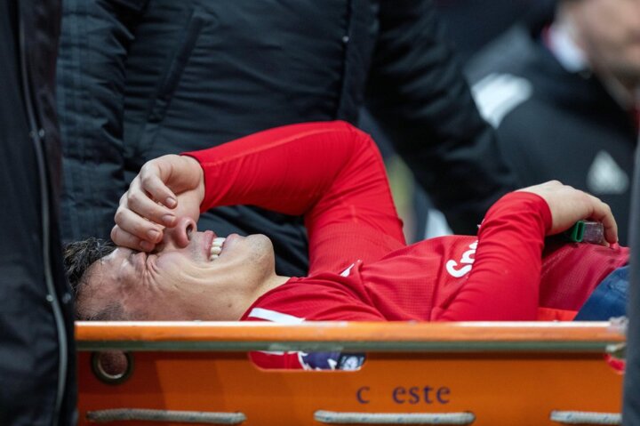 Lisandro Martinez facing MONTHS out after Man Utd star ‘tore cruciate ligament’ and left pitch in tears