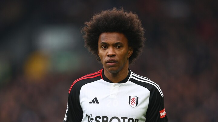 Fulham re-sign former winger Willian after Olympiakos release