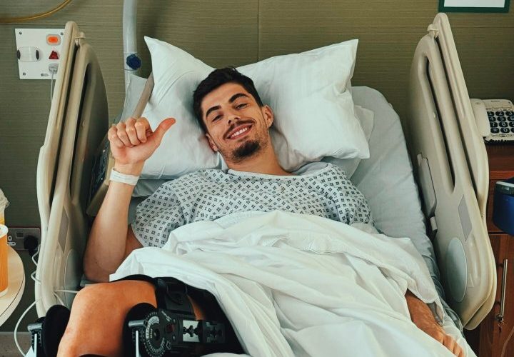 Havertz shares hospital bed snap wearing knee brace as he releases statement