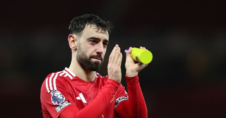 Bruno Fernandes told to LEAVE Man Utd after Keane rant – ‘He deserves better’