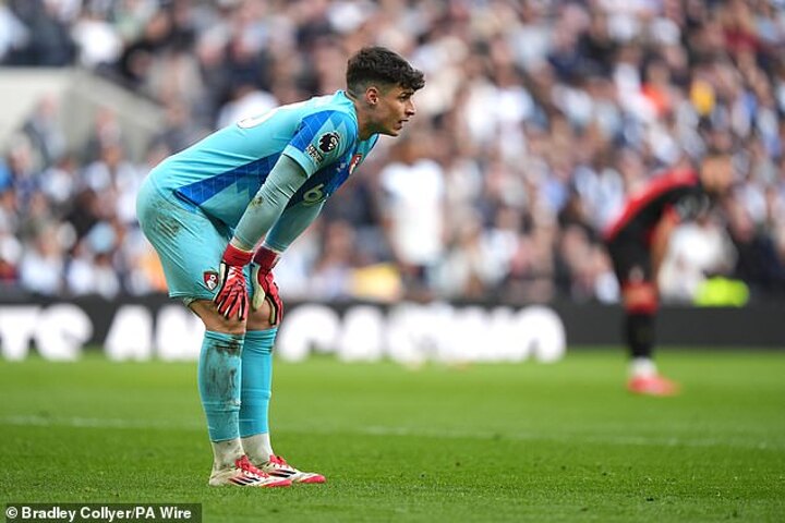 Kepa slammed by fans after costing Bournemouth two goals against Tottenham