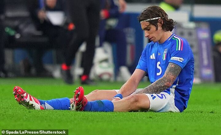 Arsenal star Riccardo Calafiori ‘leaves Italy camp after suffering knee injury’