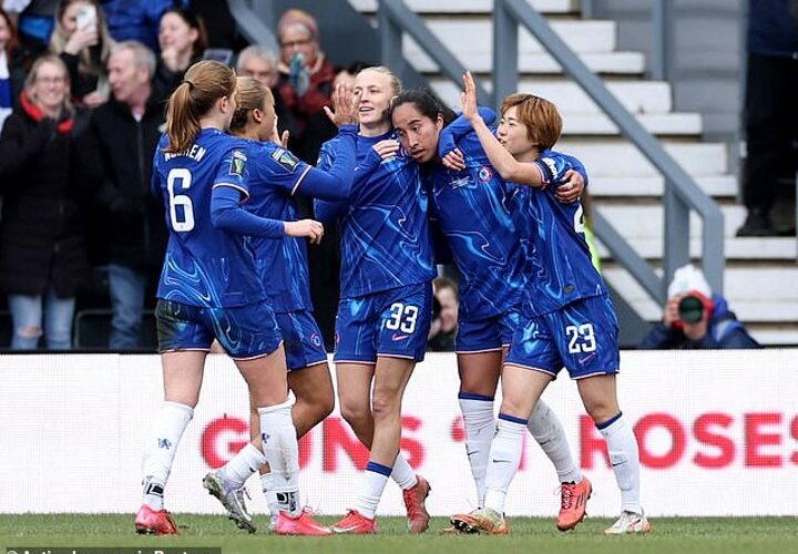 Chelsea could secure sixth straight WSL title in two games after Man United loss