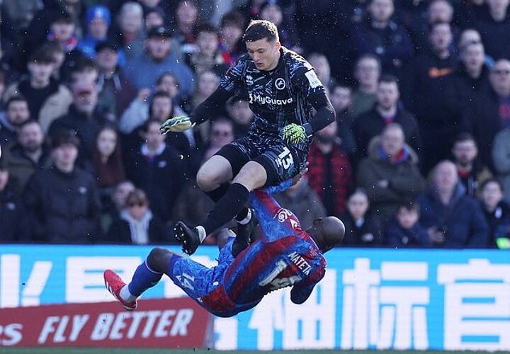 Crystal Palace chief hits out at Millwall GK for ‘endangering’ Mateta’s life