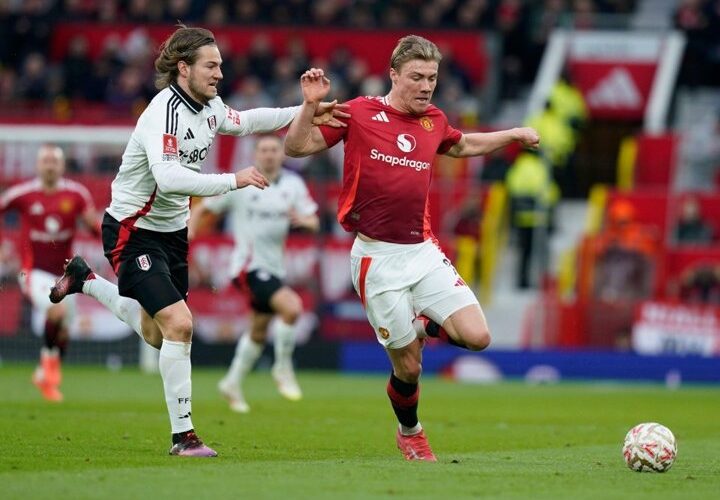 Chido Obi vs Rasmus Hojlund: How Man Utd teen compares to £72m flop as damning stat emerges after Fulham defeat