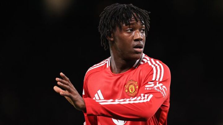 Man Utd make Mainoo move in desperate bid to fend off Chelsea transfer interest