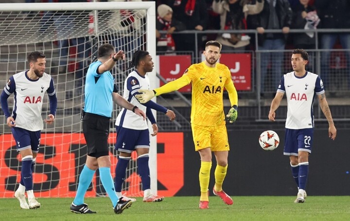 AZ 1-0 Tottenham: Bergvall nets horrible own goal as Spurs behind in first leg