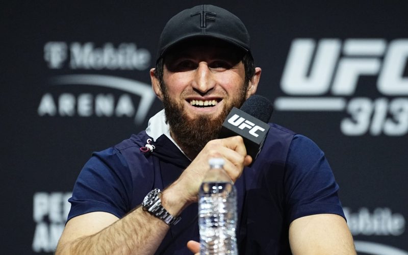 Magomed Ankalaev threatens to ‘eat’ Alex Pereira as he sends final UFC 313 message at ceremonal weigh-in